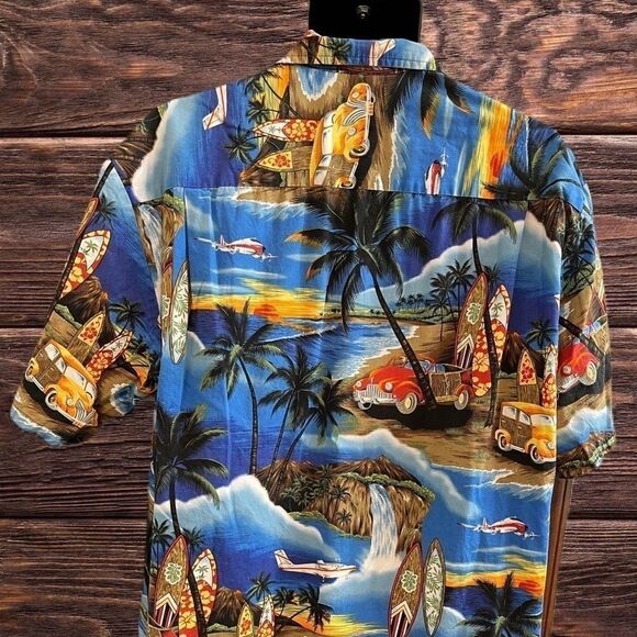 Royal Creations Hawaiian Aloha Button Down Shirt - Picture 3 of 16